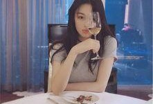 娱乐吃瓜君张馨予,从娱乐吃瓜到军嫂的转变之路