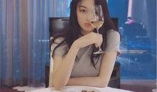 娱乐吃瓜君张馨予,从娱乐吃瓜到军嫂的转变之路