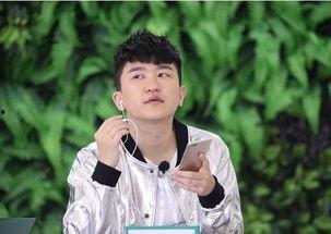 吃瓜娱乐主持人是谁